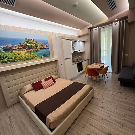 Th Luxury Rooms & Apartment Giardini Naxos Exteriér fotografie