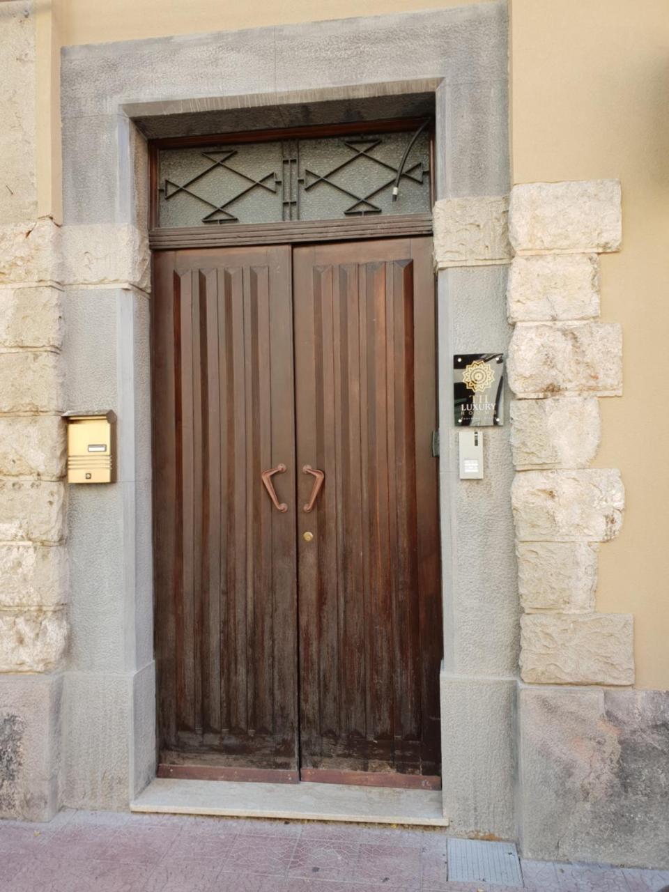 Th Luxury Rooms & Apartment Giardini Naxos Exteriér fotografie